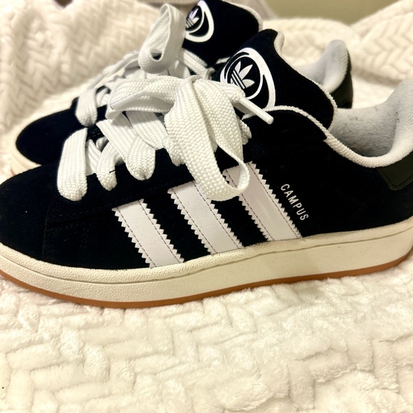 adidas Shoes - Adidas Campus 00s